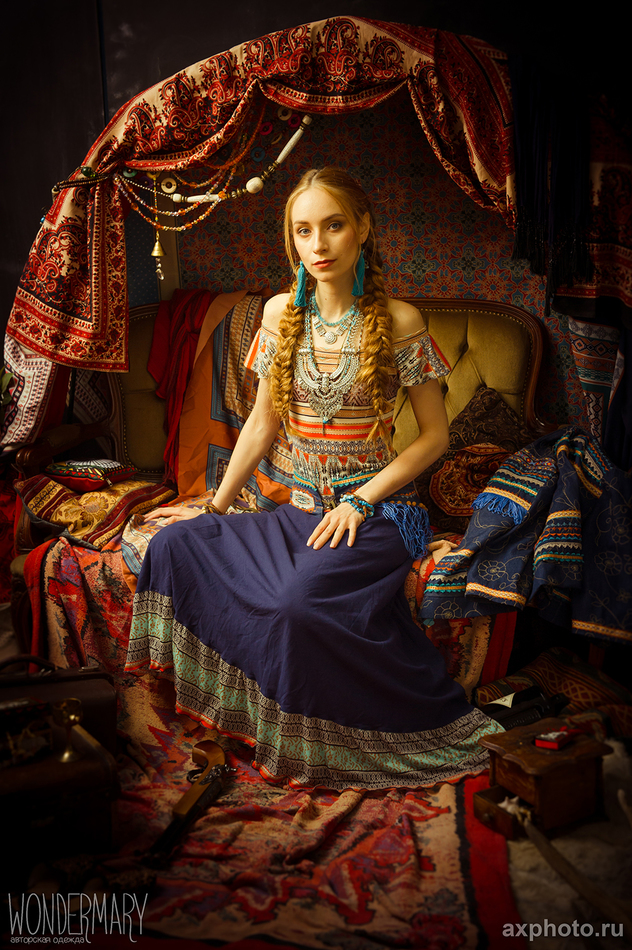 Платье с поясом "Босая танцовщица". Коллекция "Gypsy Queen"